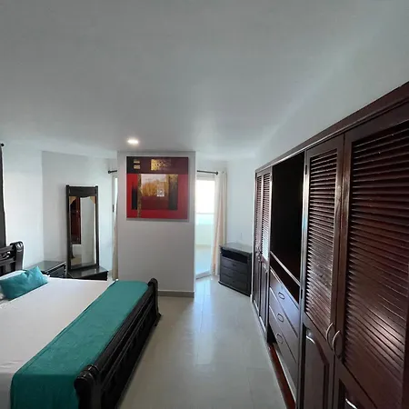 Apartamento 504 El Laguito 1