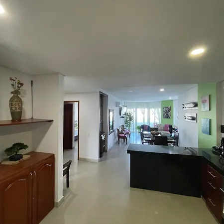 Apartamento 504 El Laguito 1
