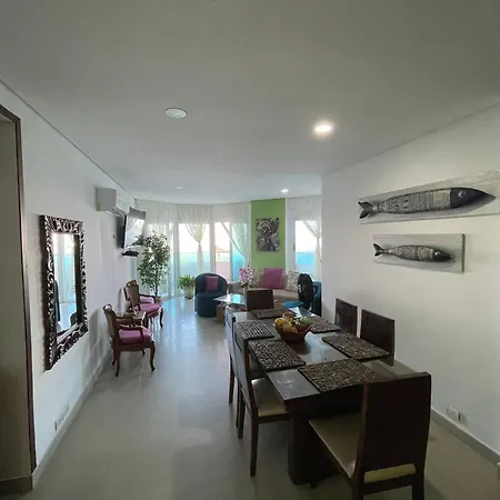Apartamento 504 El Laguito 1 *